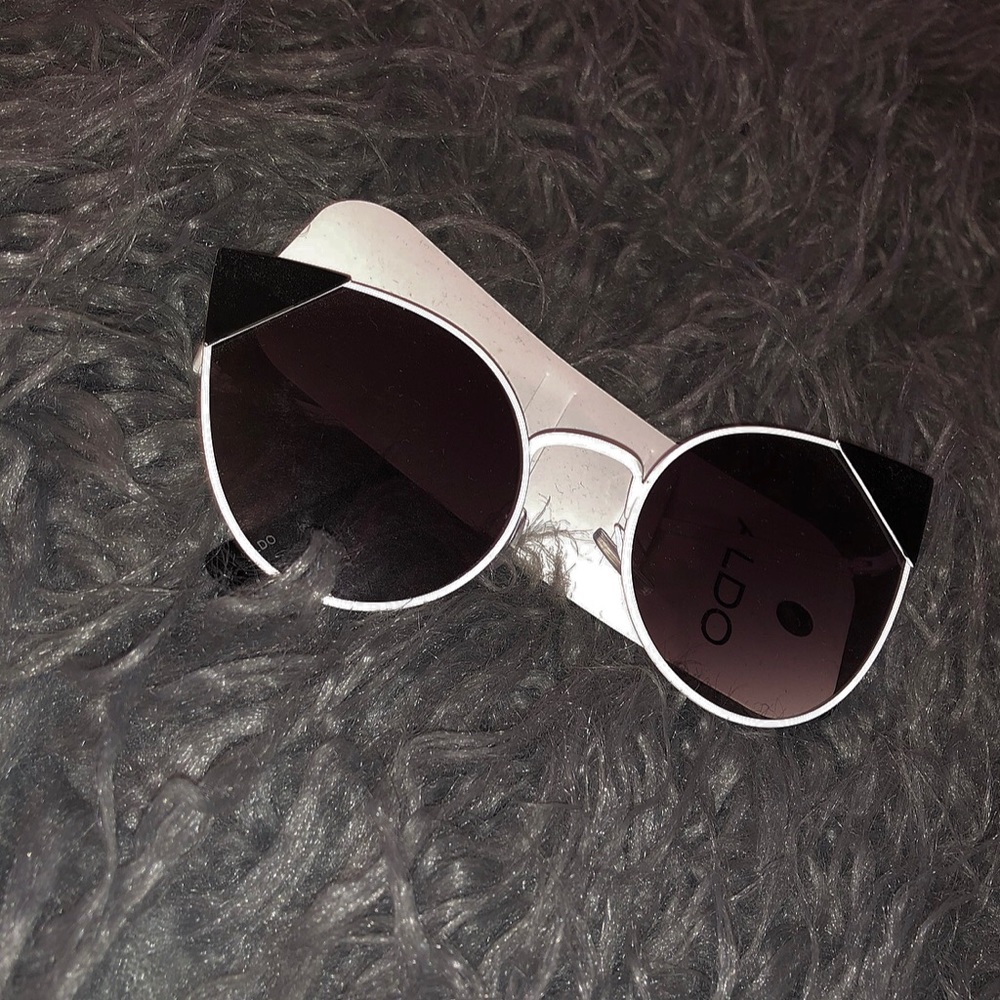 Cat-eye Sunglasses